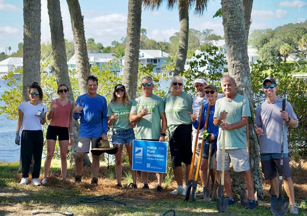 Photo by ZaperZon - Group shot of Buffer Garden planting volunteers